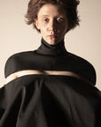 TERM 2-way transforming piece: collar/hat