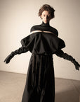 TERM 2-way transforming piece: collar/hat