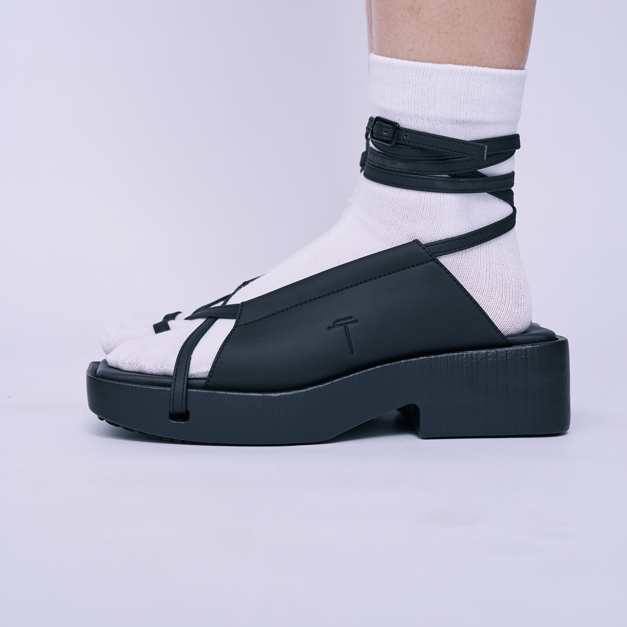 3D Printed Wooden Clog Sandals - Avant Gardist