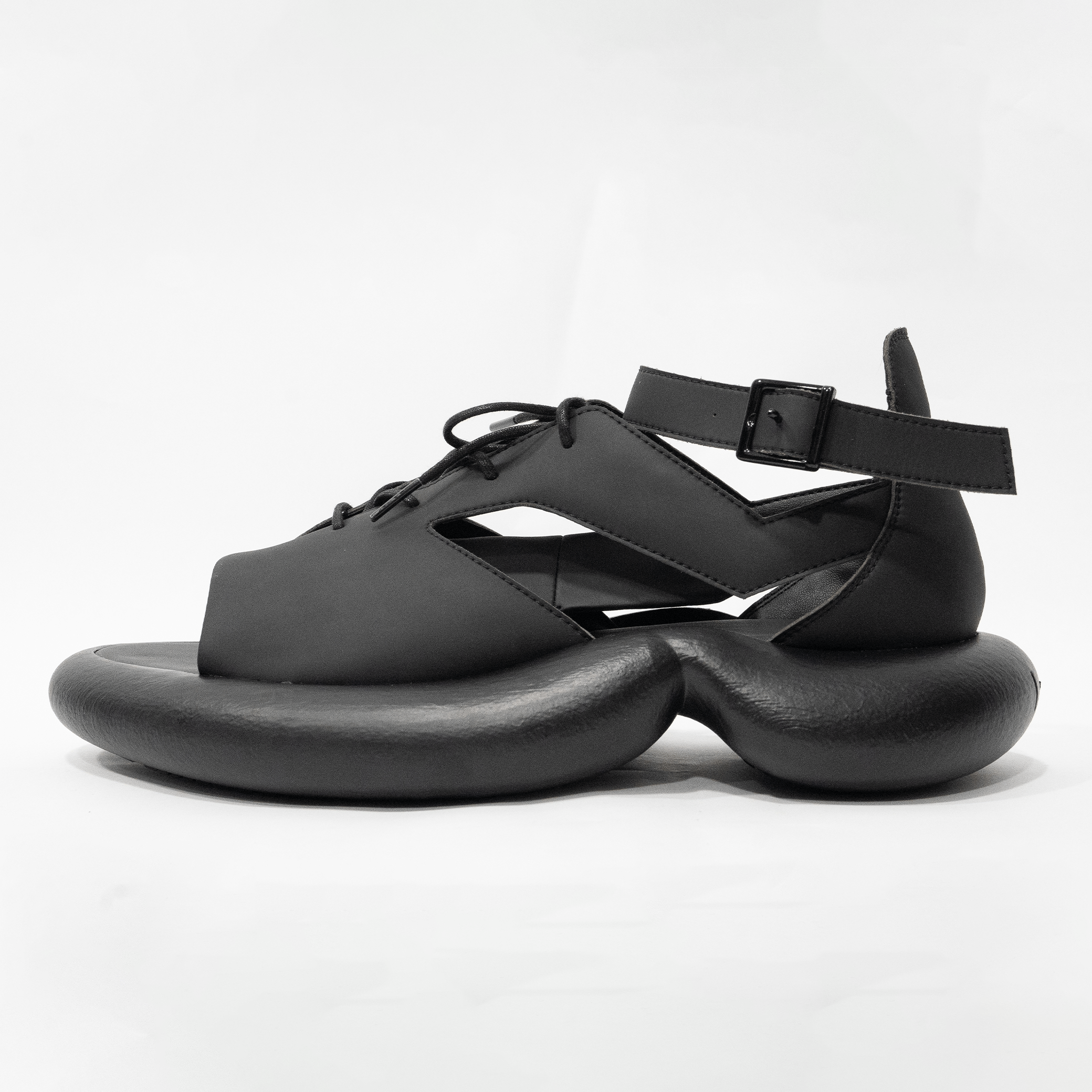 3D Printed Deer Hoof Sandals - Avant Gardist