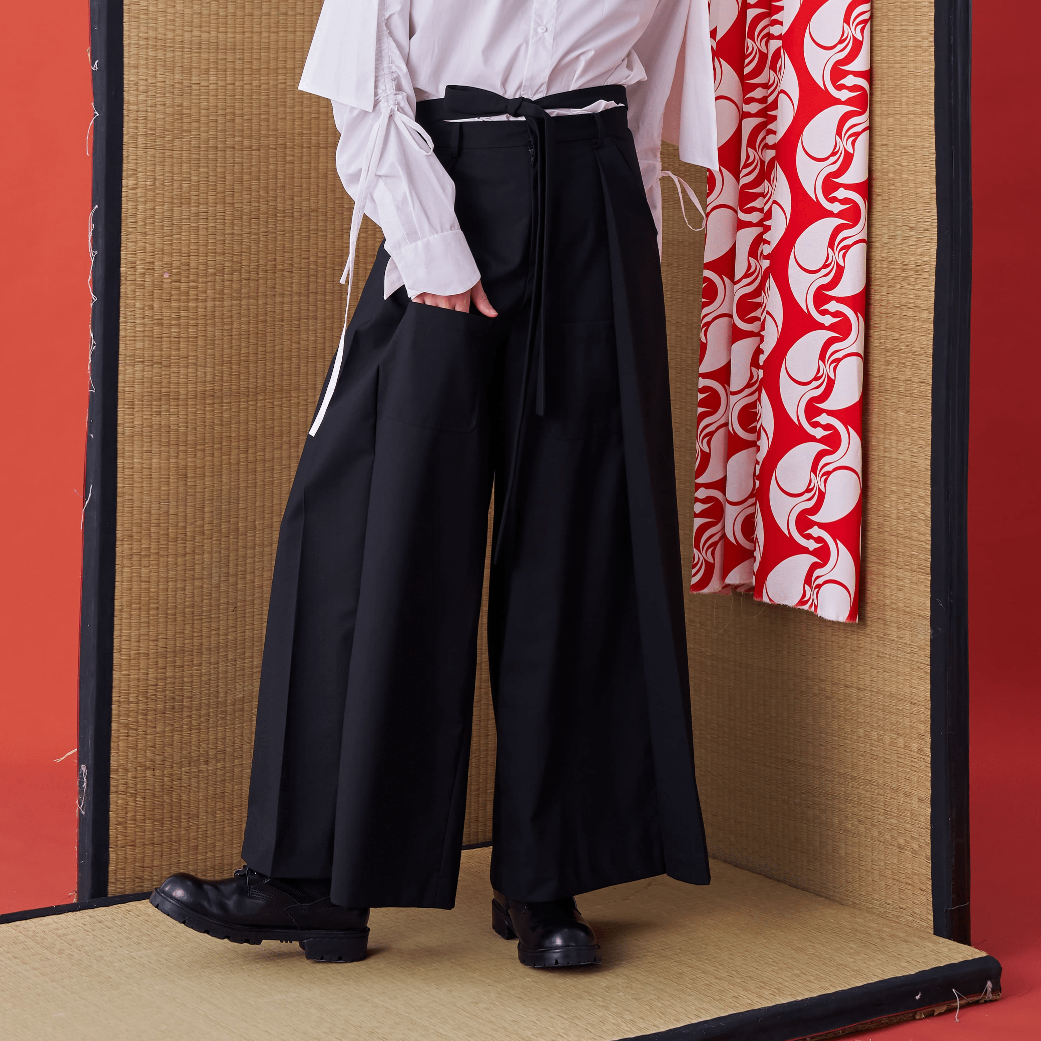 Back Panel Tie Waist Wide-leg Trousers - Avant Gardist