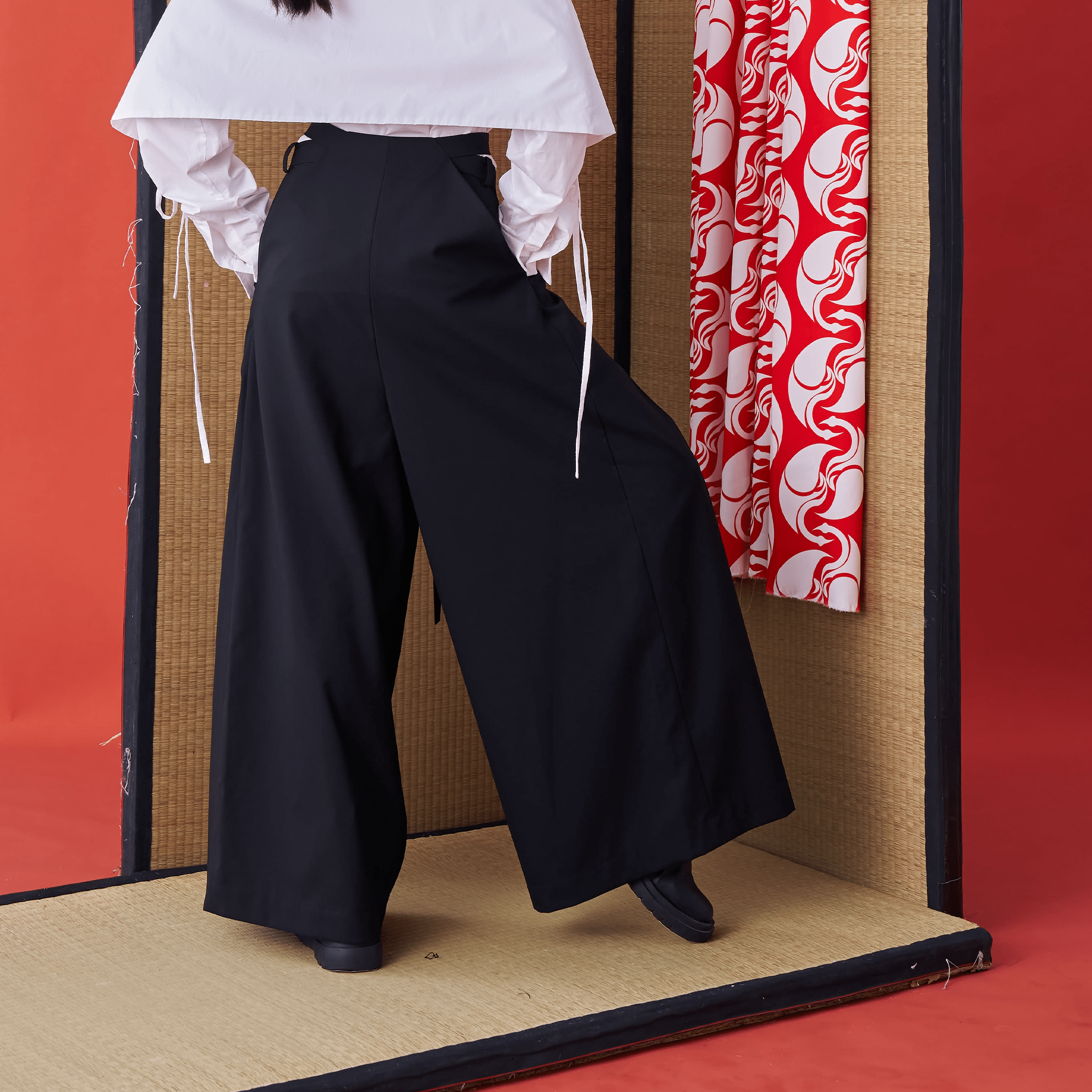 Back Panel Tie Waist Wide-leg Trousers - Avant Gardist