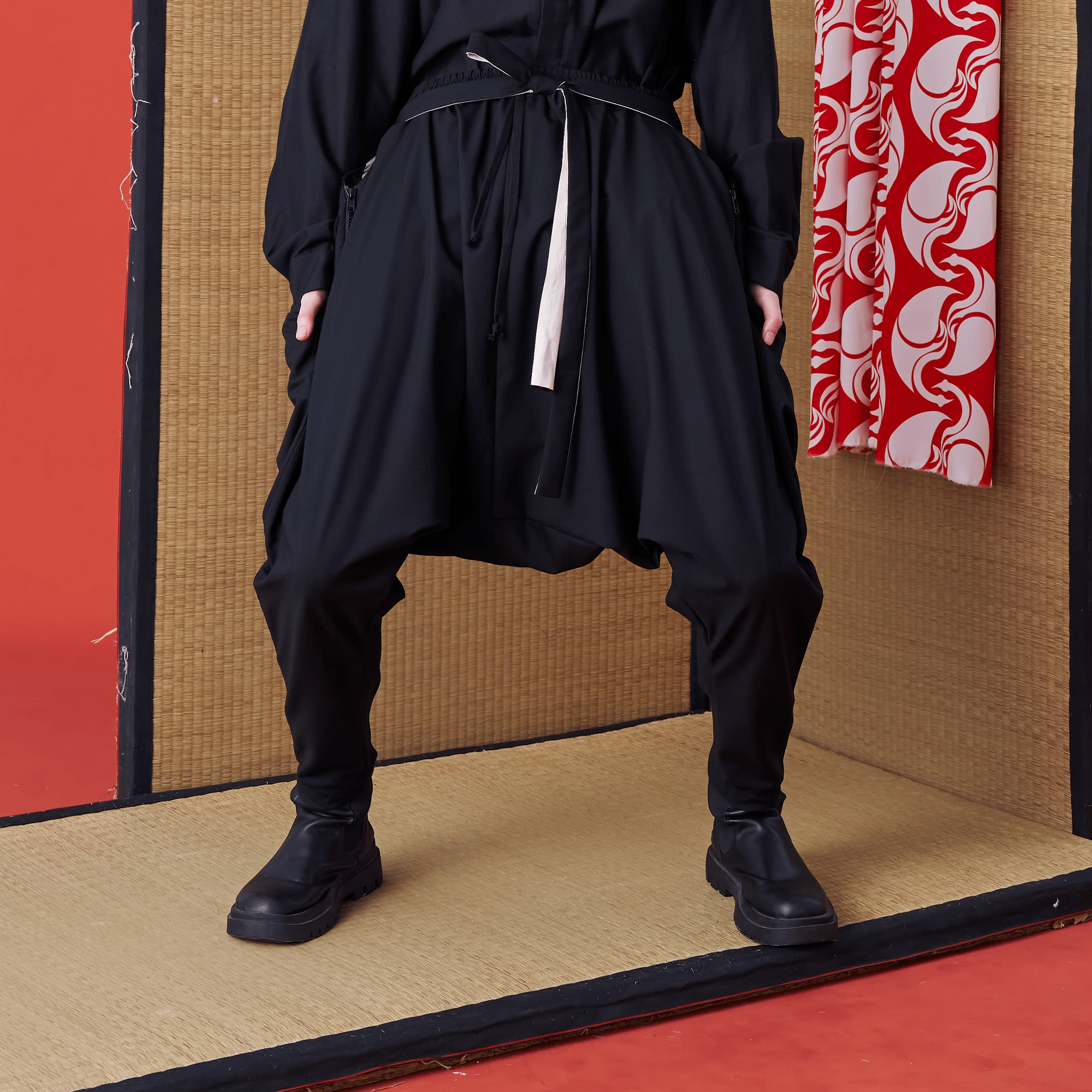 Back deconstructed color-blocked low-rise pants - Avant Gardist