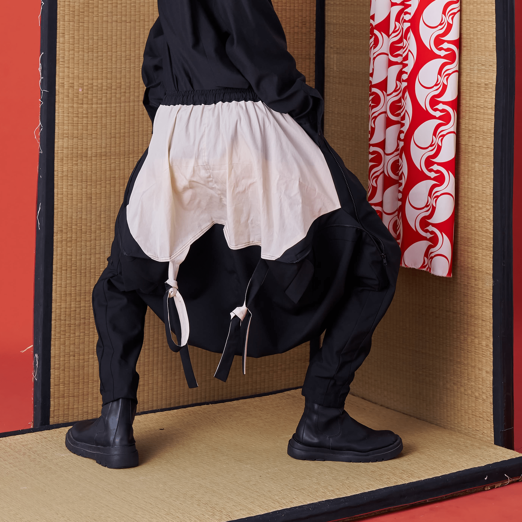 Back deconstructed color-blocked low-rise pants - Avant Gardist