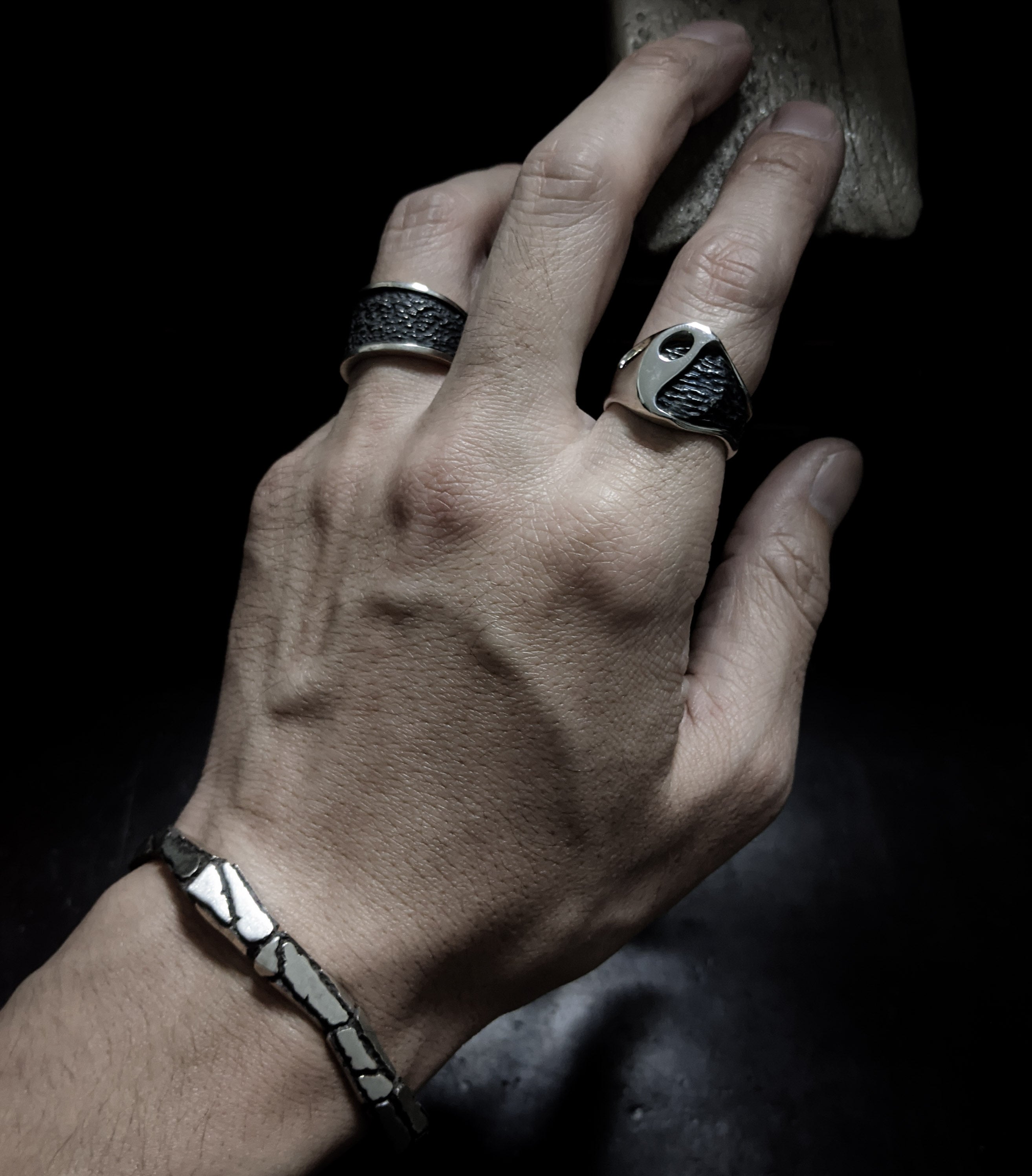 fusion - oval sterling silver combination signet ring - Avant Gardist