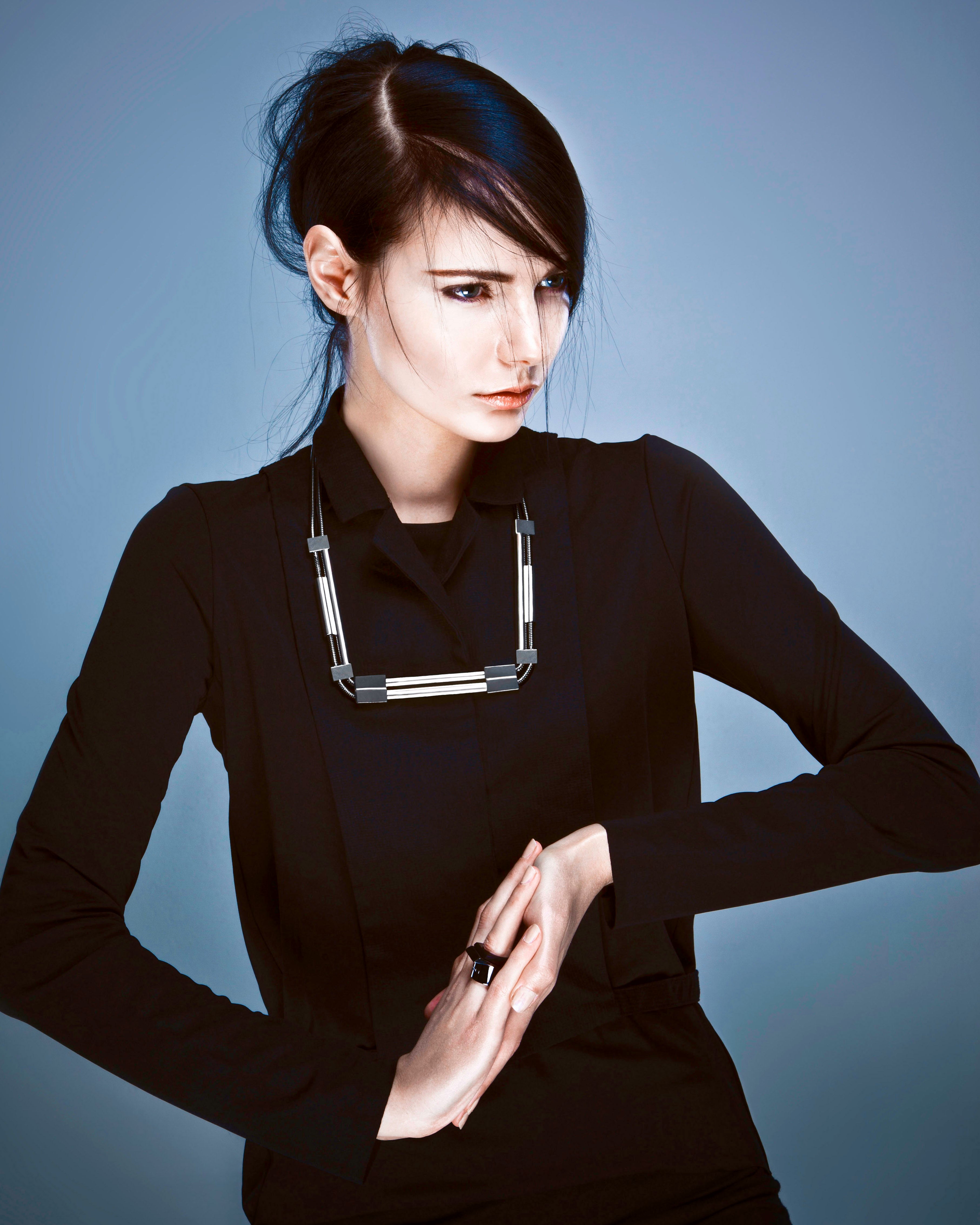 IVONOVI - Titan Necklace - Avant Gardist