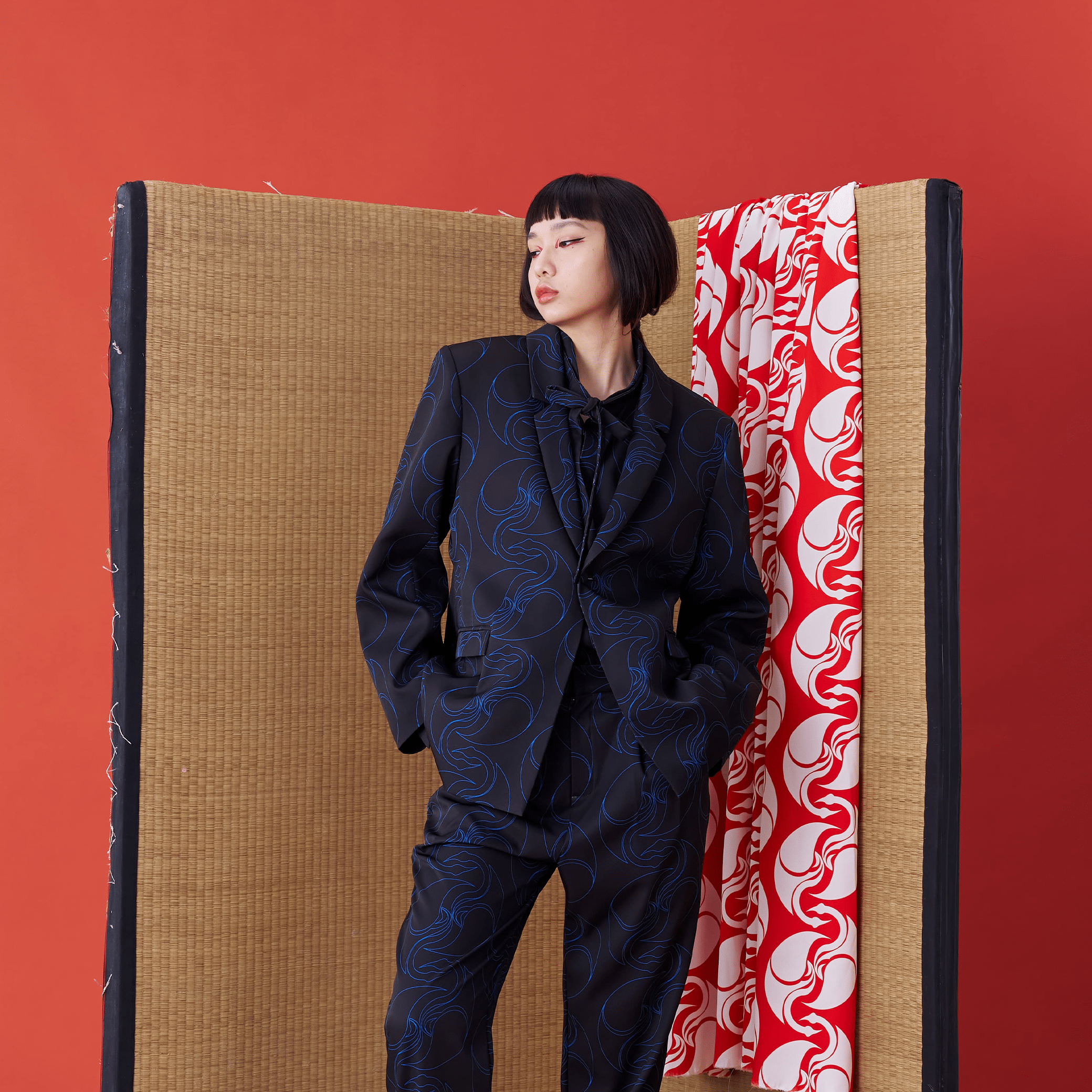 Japanese Crest White Crane Print Suit Jacket - Avant Gardist