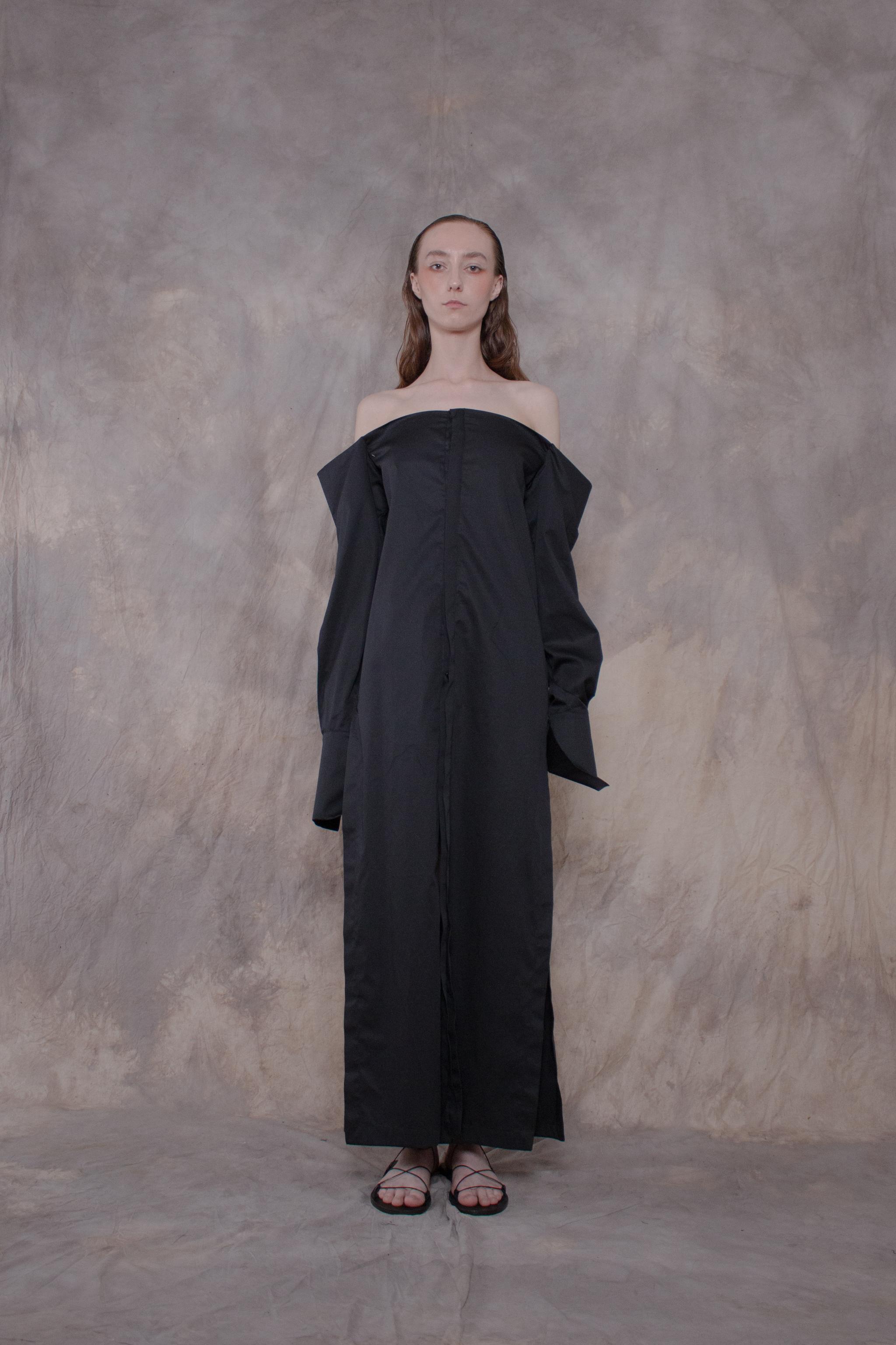 Elongated Cropped Black Cotton Shirt - Avant Gardist