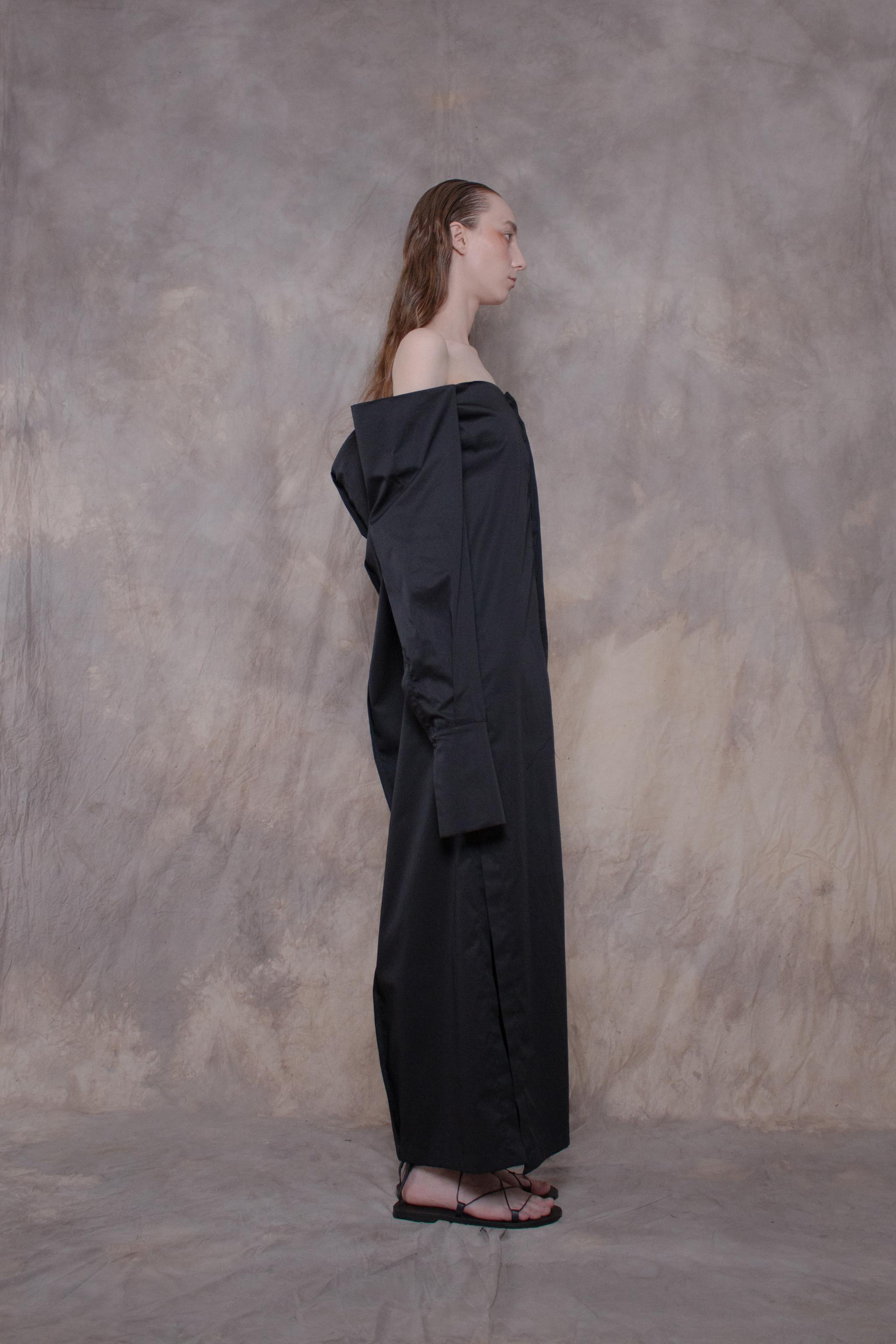 Elongated Cropped Black Cotton Shirt - Avant Gardist