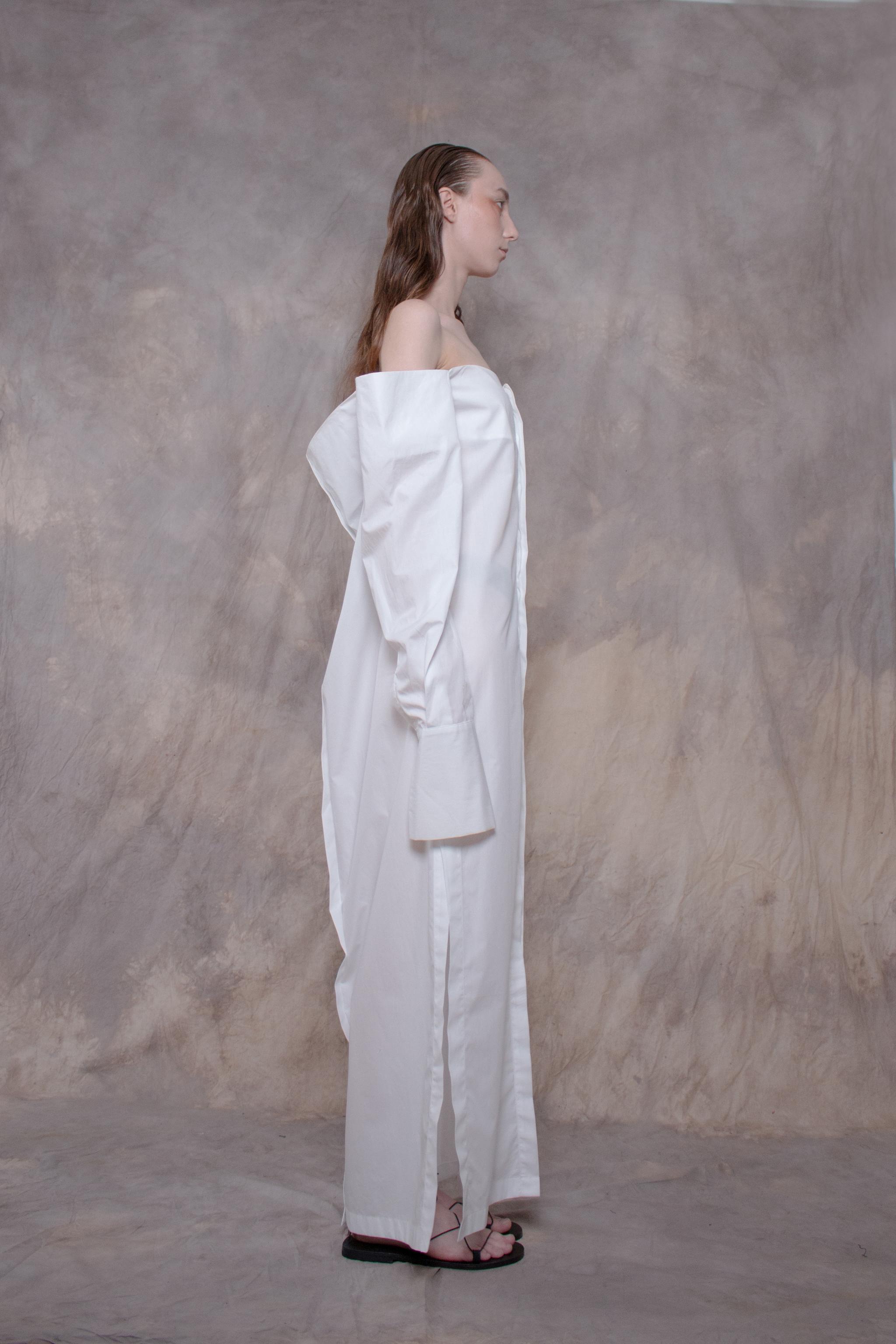 Elongated Cropped White Cotton Shirt - Avant Gardist
