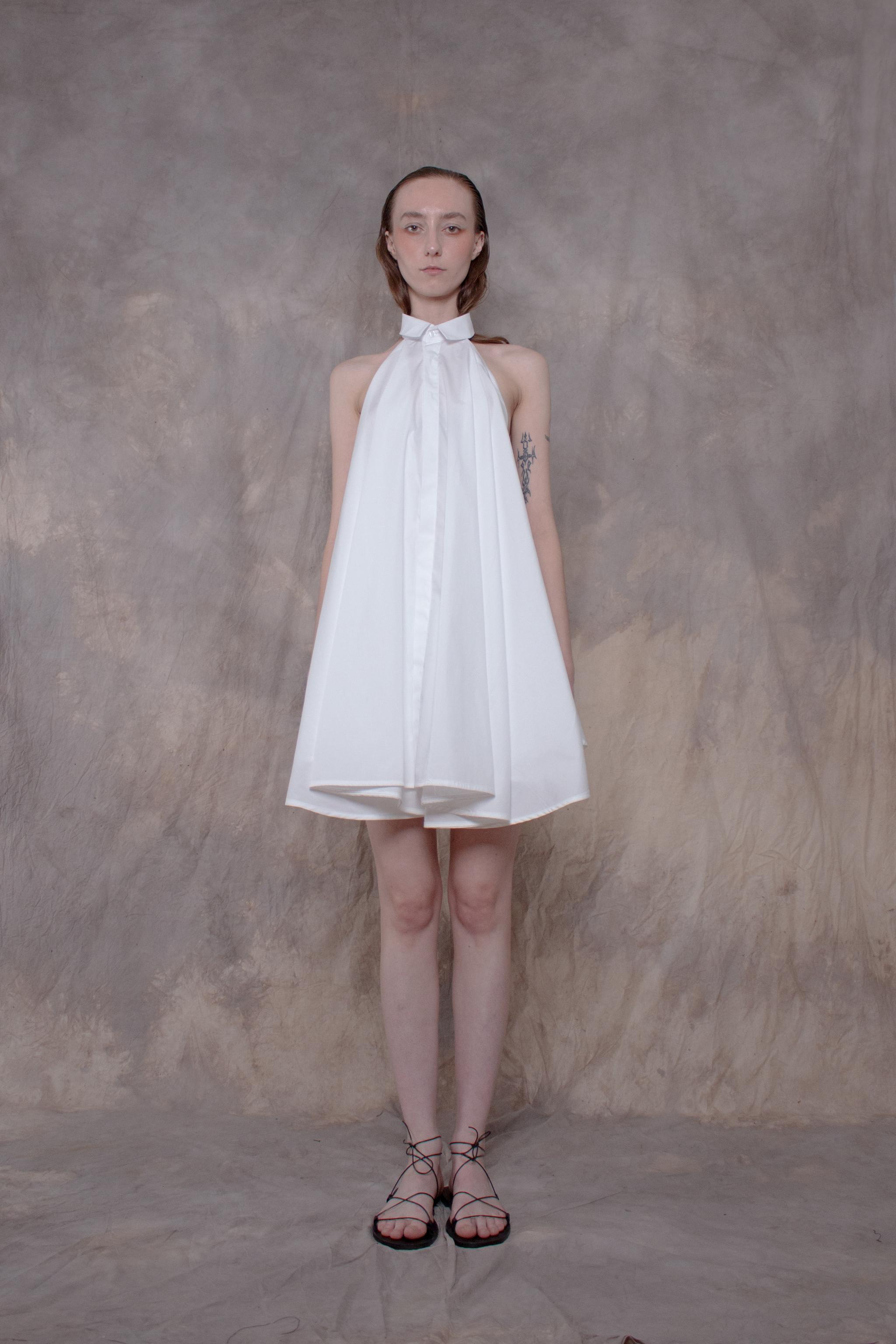 Backless White Cotton Shirt - Avant Gardist