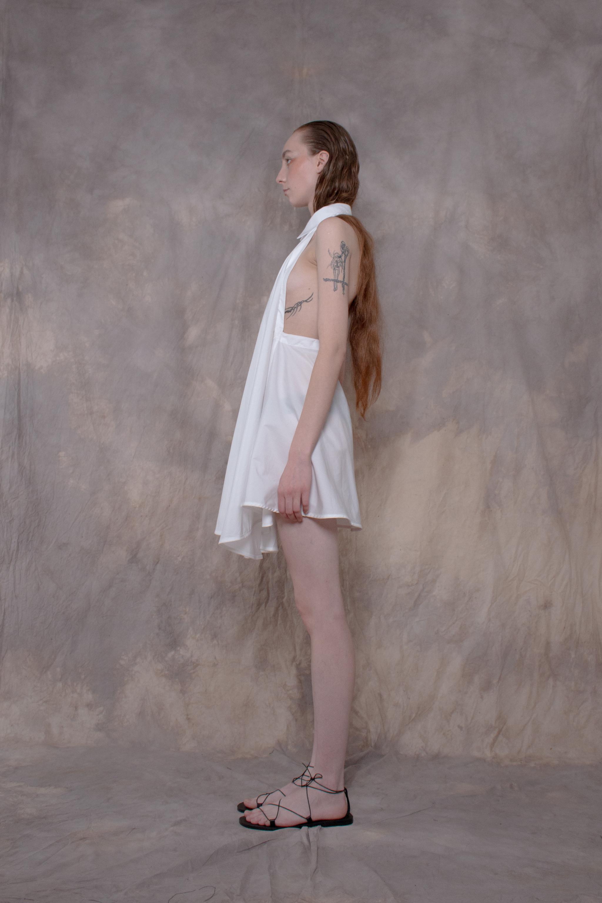 Backless White Cotton Shirt - Avant Gardist