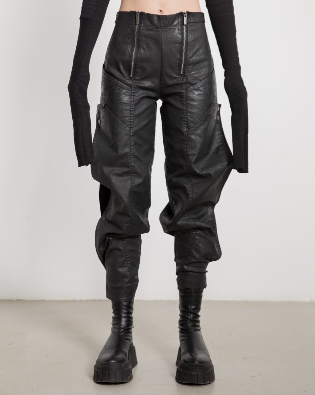 Painted Crop Pants - Avant Gardist