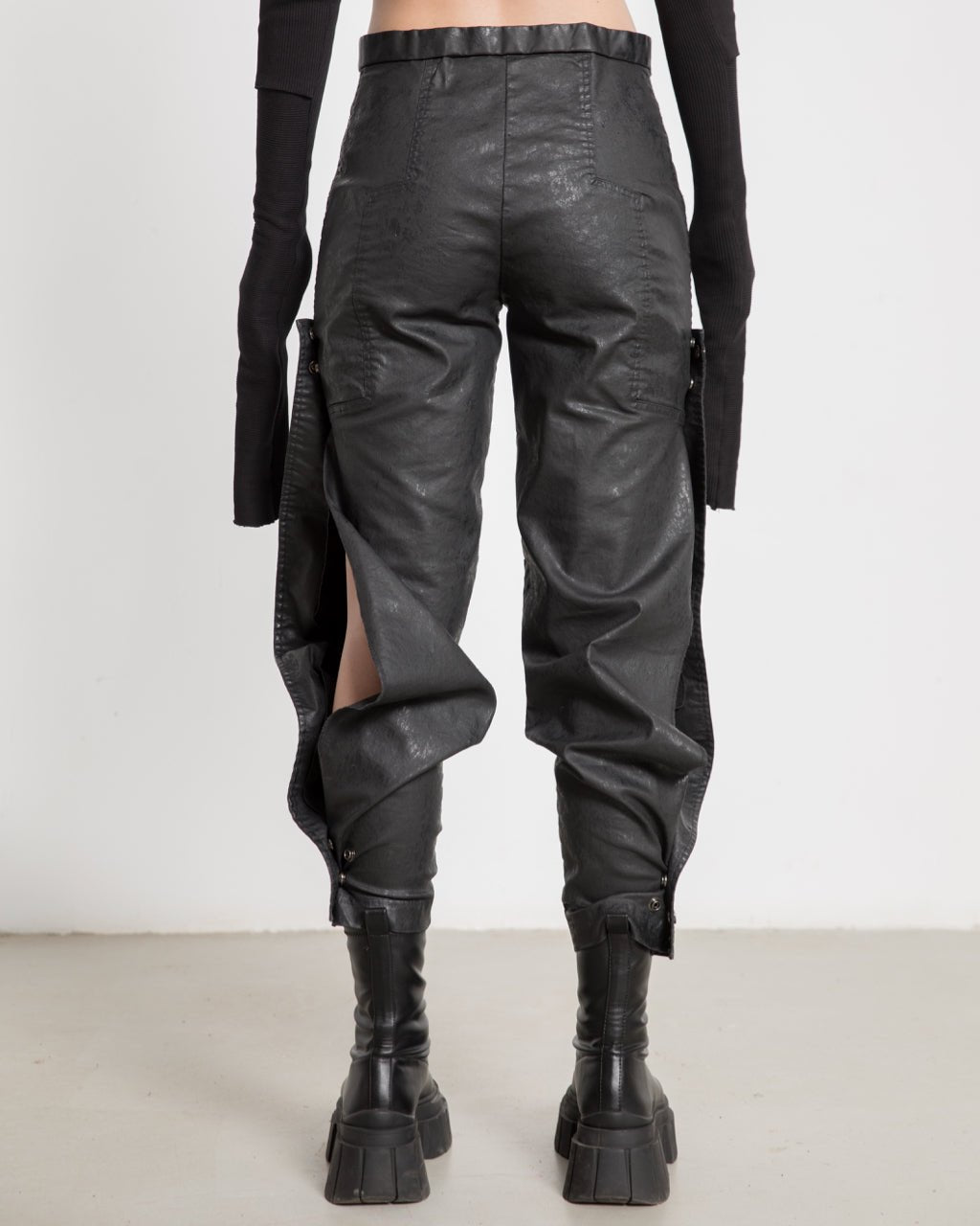 Painted Crop Pants - Avant Gardist
