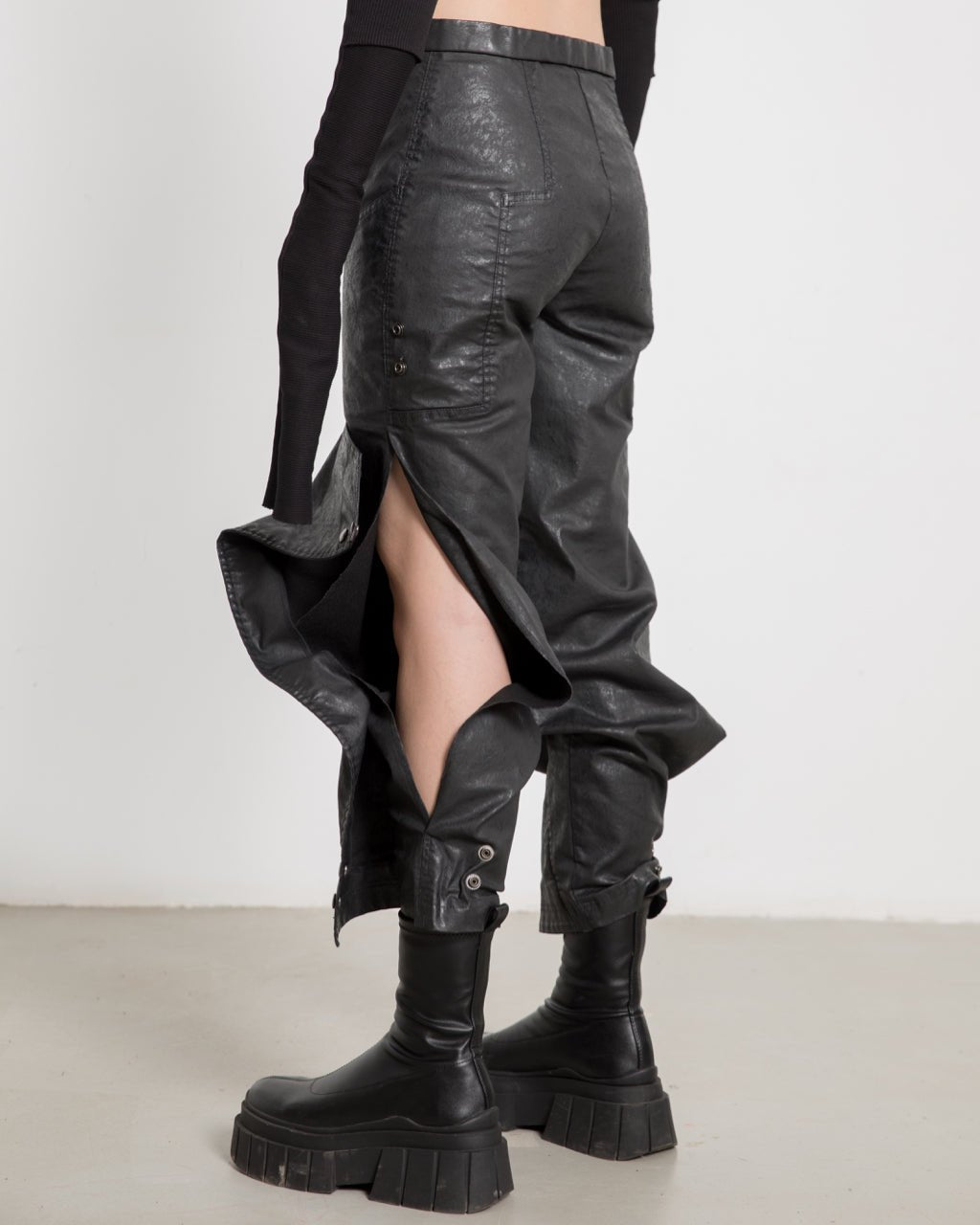 Painted Crop Pants - Avant Gardist