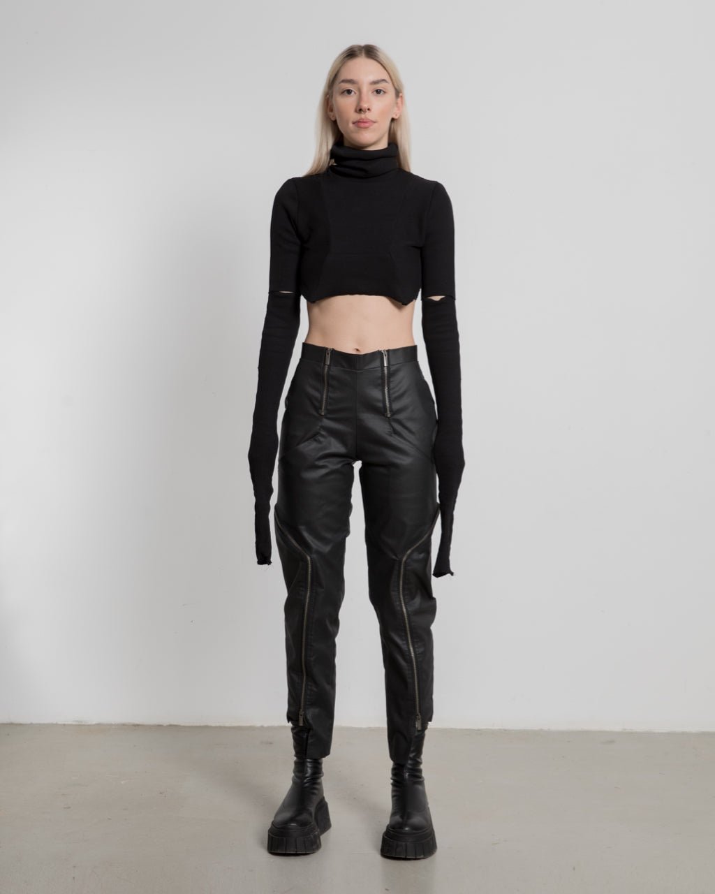 Women Denim Zipped Pants - Avant Gardist