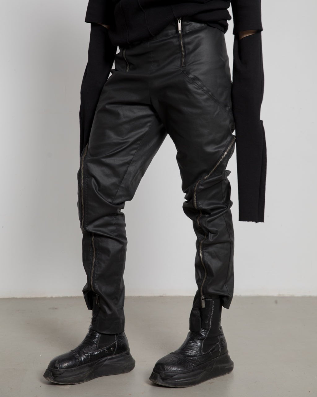 Men Denim Zipped Pants - Avant Gardist