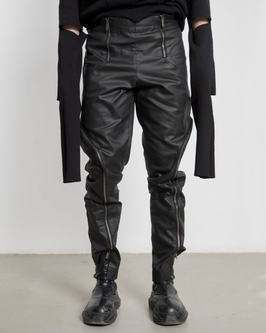 Men Denim Zipped Pants - Avant Gardist