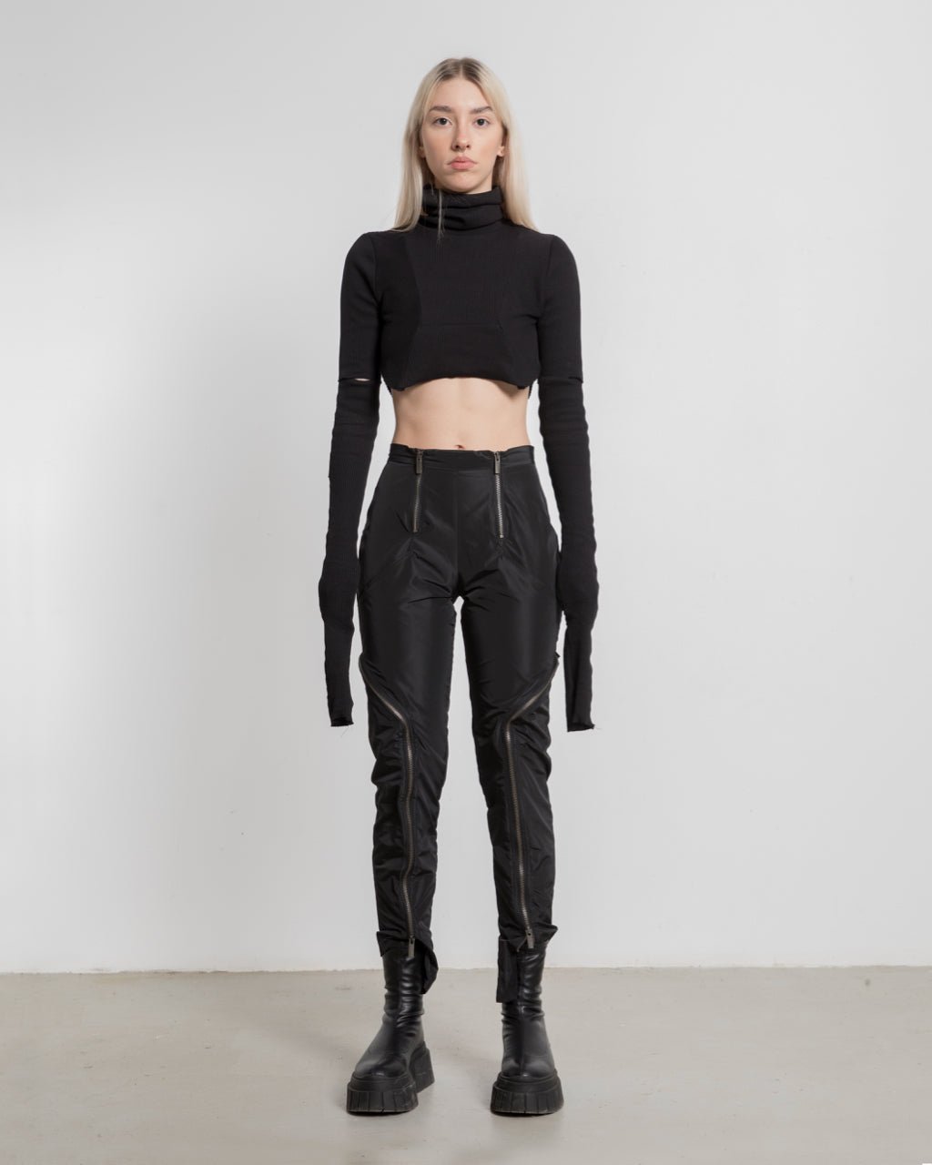 Women RPES Zipped Pants - Avant Gardist