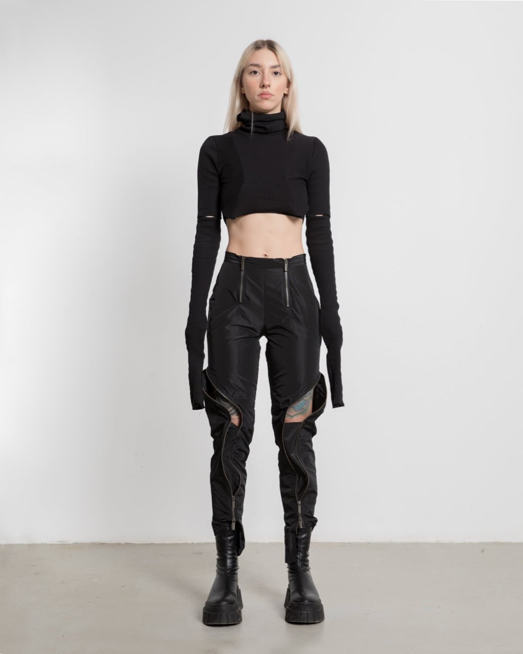 Women RPES Zipped Pants - Avant Gardist