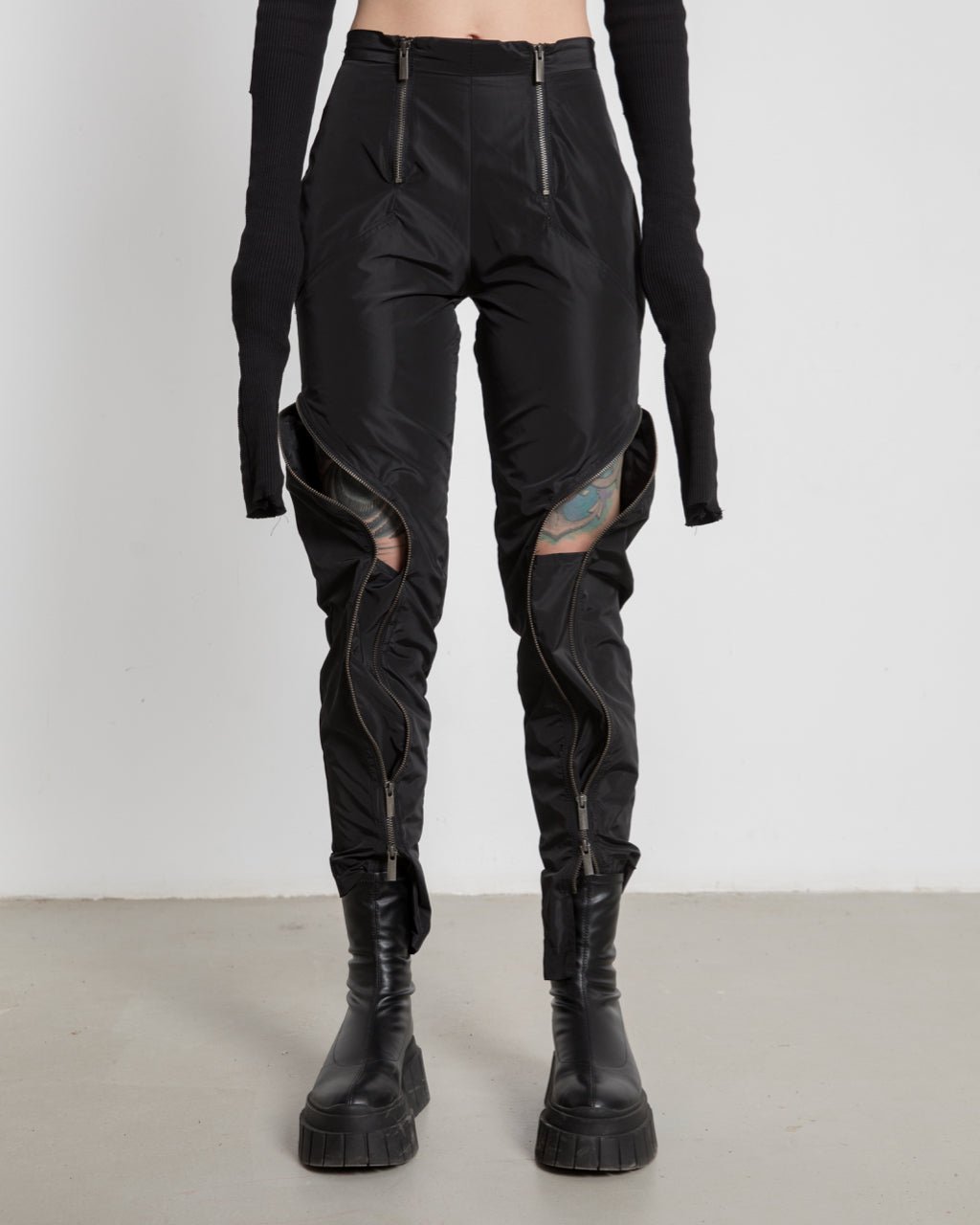Women RPES Zipped Pants - Avant Gardist