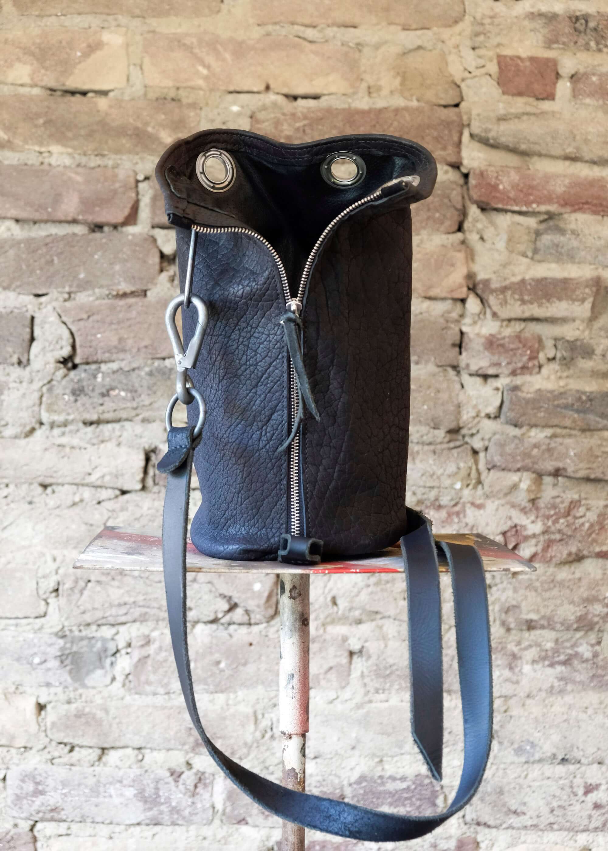 AMELIE DUFFEL BAG - WINNIE WITT X 0.hide - Avant Gardist