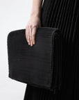 EXAMPLE 5-way transforming piece: clutch / scarf