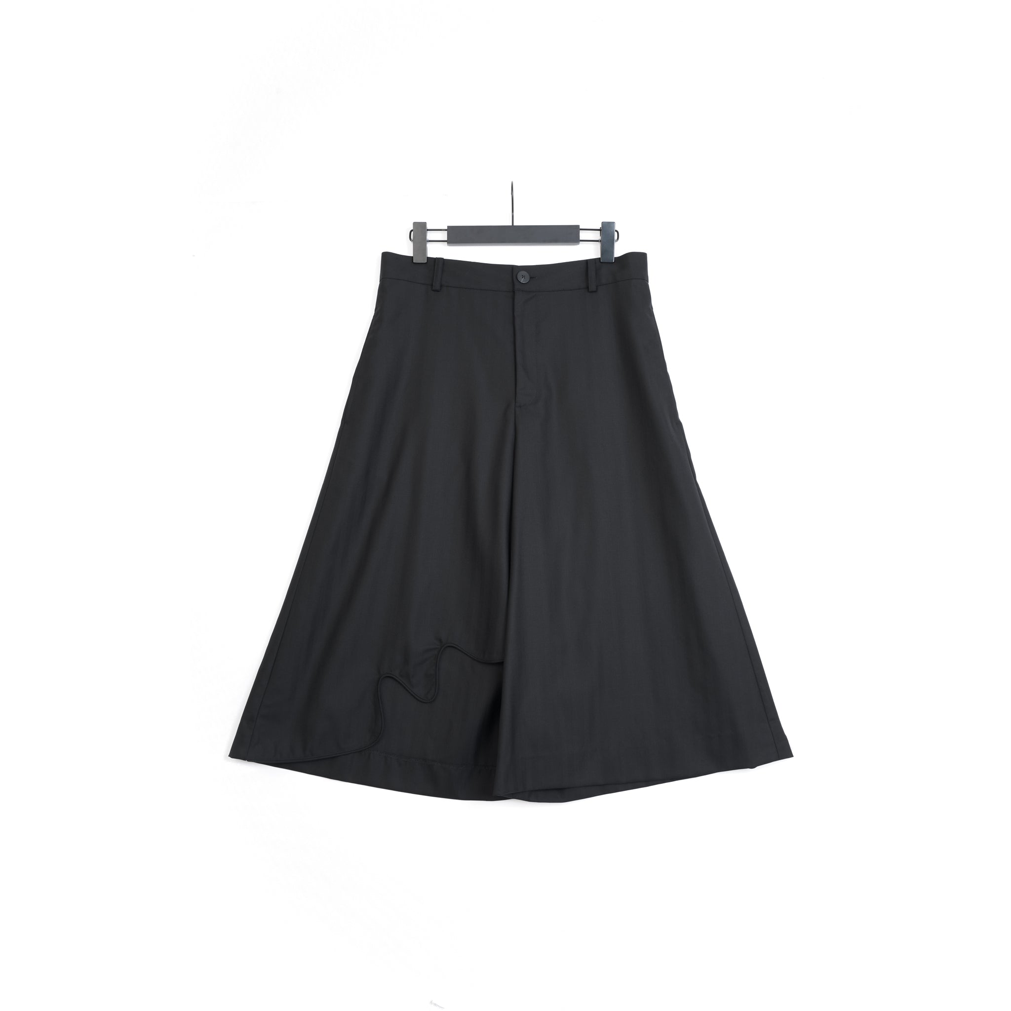 VOICE WITHOUT TRACE SHORTS
