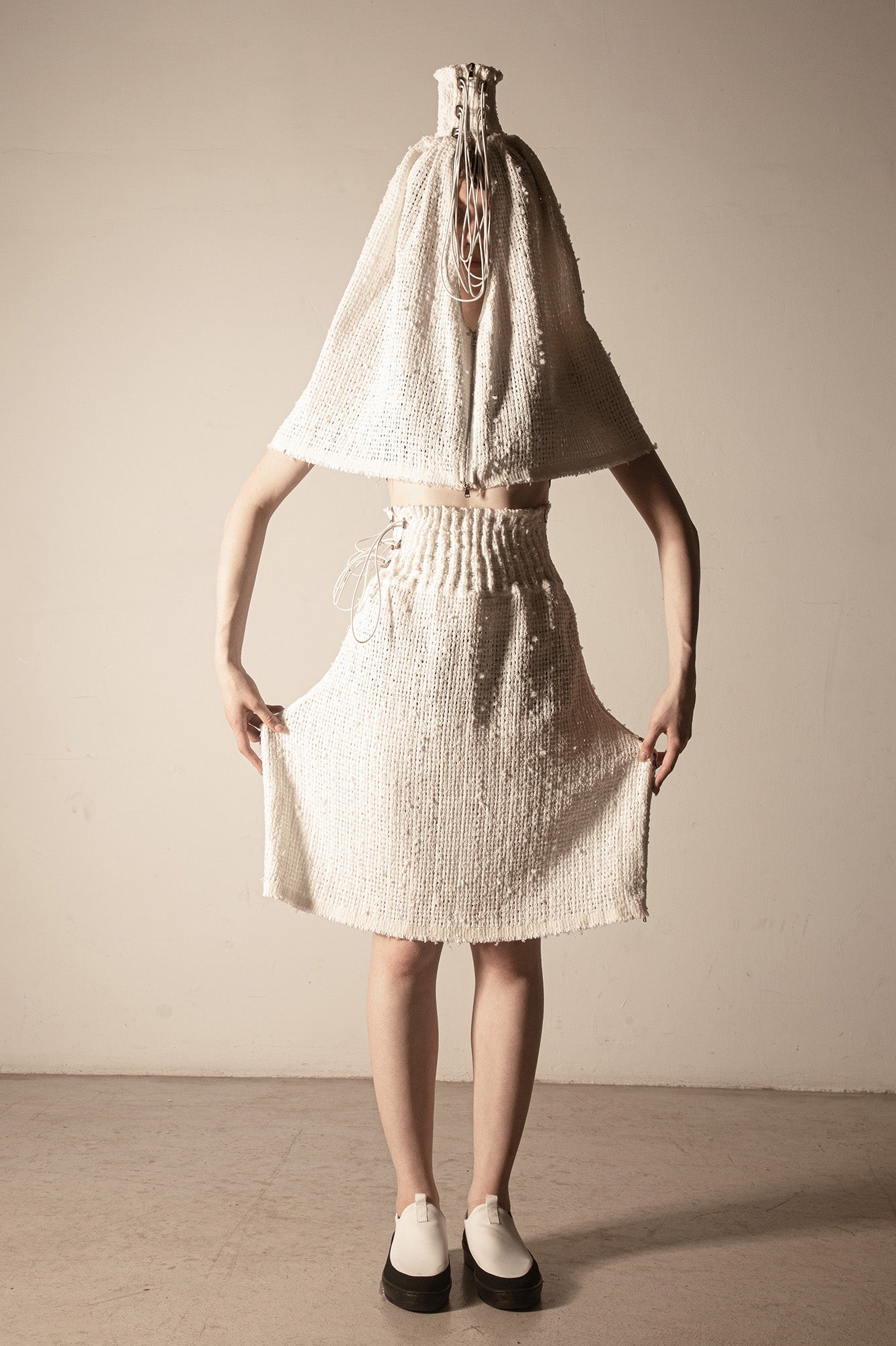 GUIDELINE 10+-way transforming piece: top/shorts/sleeves/skirt/hat - Avant Gardist