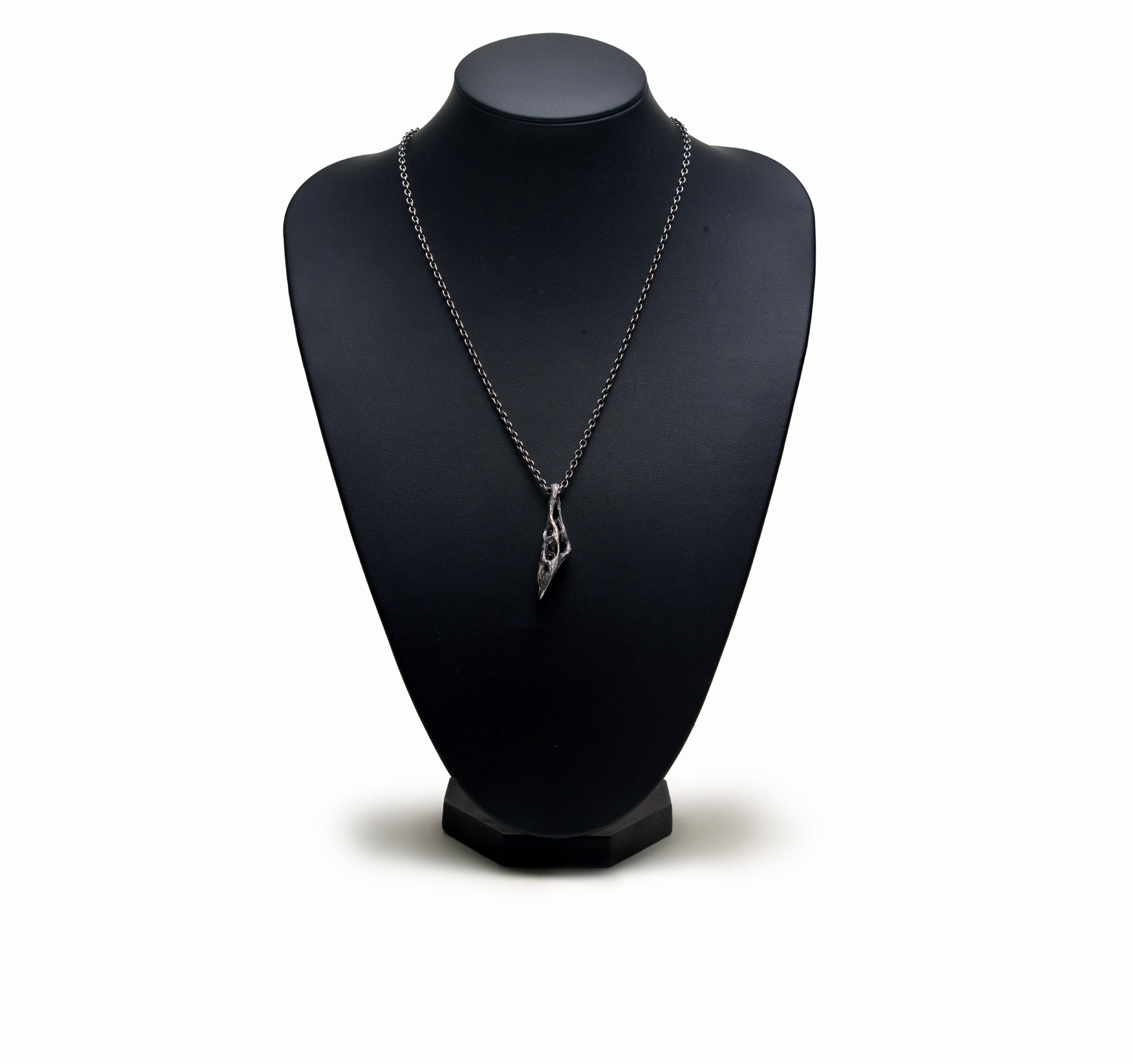 hollows - Silver necklace with original clasp - Avant Gardist